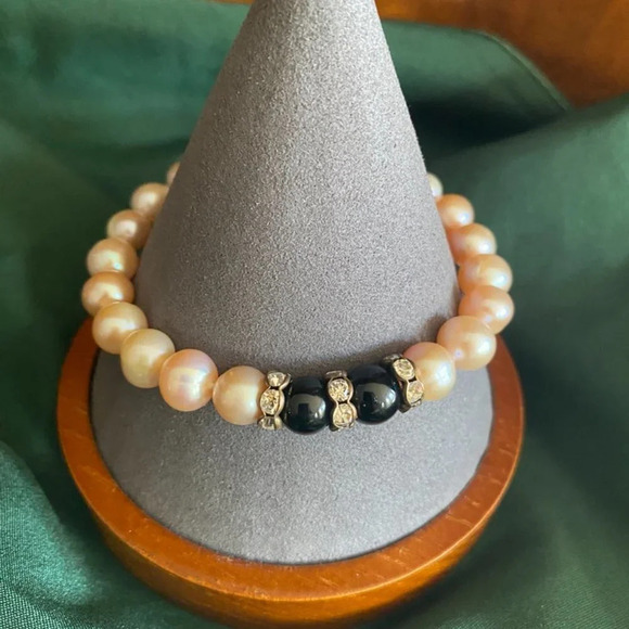 Pink Freshwater Pearl and Rhinestone Bracelet - Picture 2 of 15